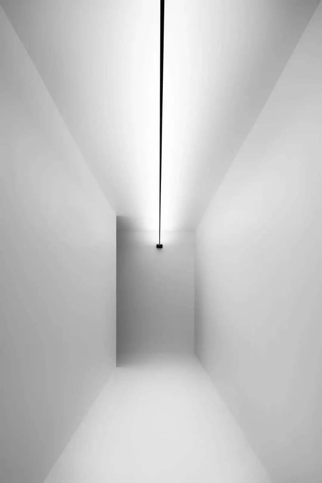 Diy Long LED Skyline Steel Strip Luminous Linear No Main Light Decoration, Modern Minimalist Creative Exhibition Hall Wall Light